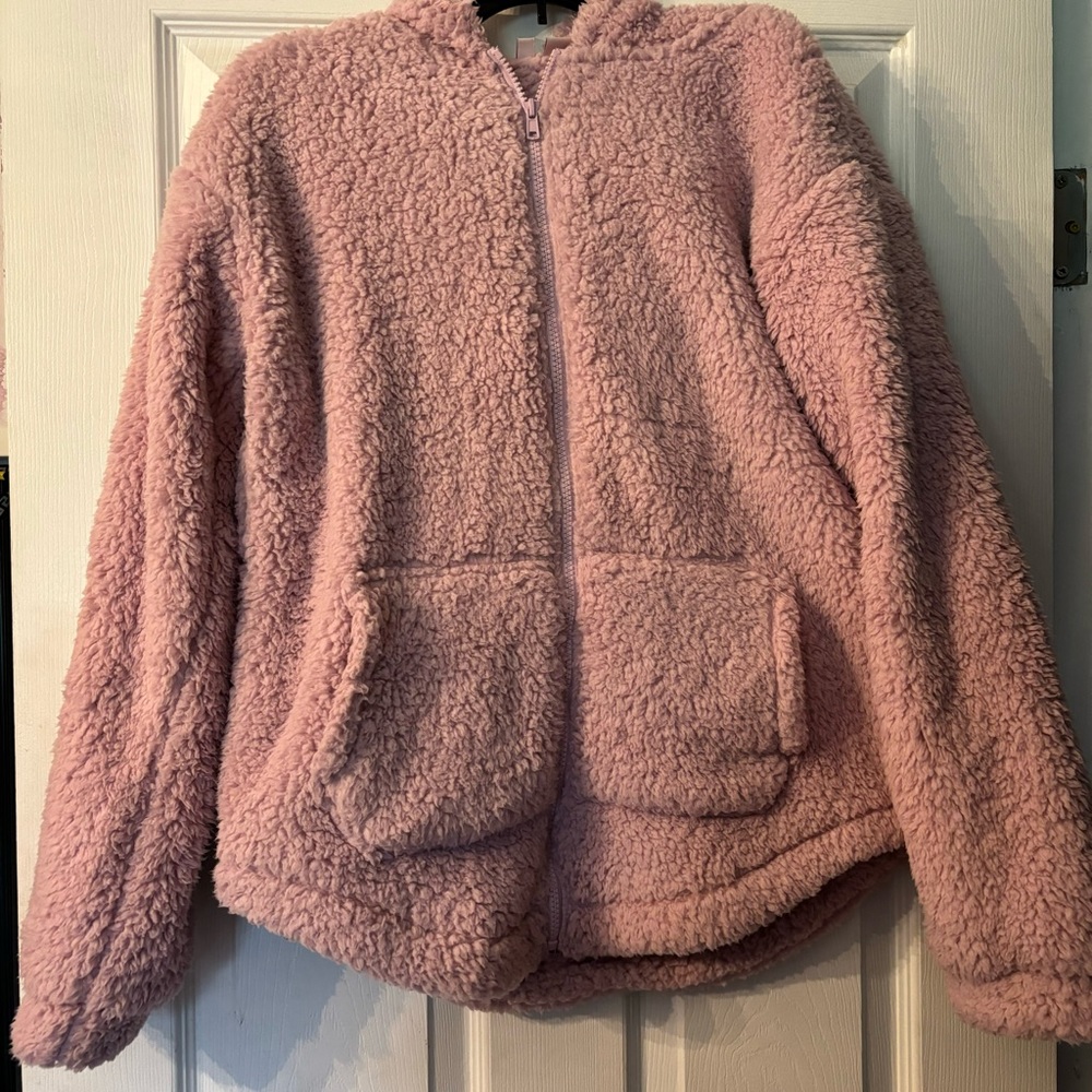 Pink Sherpa zip up jacket, women’s small fits large, never worn!